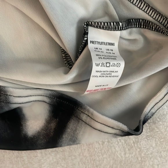 Pretty Little Thing Black and White Skirt Size 10 - Picture 5 of 5